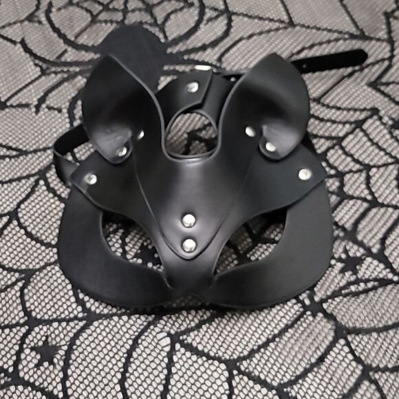 Black Faux Leather Cat Cosplay Pleasure Play Adjustable Mask - Picture 2 of 6
